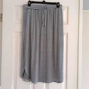 Dip Striped Black/White skirt, size Medium